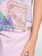 Lade das Bild in den Galerie-Viewer, Ärmelloses Stricktop mit Stamps Print