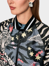 Lade das Bild in den Galerie-Viewer, Blousonjacke mit Comic Print