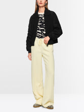 Lade das Bild in den Galerie-Viewer, Cardigan Knitted in Germany
