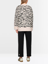 Lade das Bild in den Galerie-Viewer, Langer Cardigan mit Animal-Print
