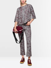 Lade das Bild in den Galerie-Viewer, Oversized Shirt mit Leo Print