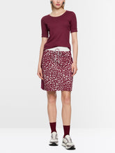 Lade das Bild in den Galerie-Viewer, T-Shirt mit halblangem Ärmel