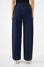 Lade das Bild in den Galerie-Viewer, ASH Barrel Leg Jeans in 2 Farben
