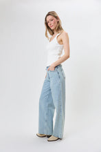 Lade das Bild in den Galerie-Viewer, Aline Denim Pants Light Blue Wash
