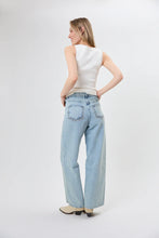 Lade das Bild in den Galerie-Viewer, Aline Denim Pants Light Blue Wash