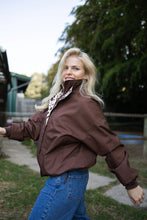 Lade das Bild in den Galerie-Viewer, Amine Reversible Jacket zum Wenden Dark Brown/Cow