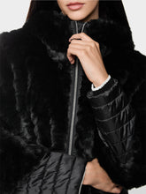 Lade das Bild in den Galerie-Viewer, Kapuzenmantel aus Fake Fur