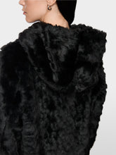 Lade das Bild in den Galerie-Viewer, Kapuzenmantel aus Fake Fur