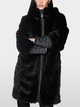 Lade das Bild in den Galerie-Viewer, Kapuzenmantel aus Fake Fur