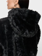 Lade das Bild in den Galerie-Viewer, Kuschelige Fake-Fur-Weste