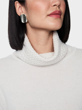 Lade das Bild in den Galerie-Viewer, Rollkragenpullover Knitted in Germany