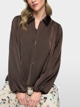 Lade das Bild in den Galerie-Viewer, Schwingende Jacke aus Glanzmaterial