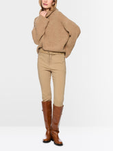 Lade das Bild in den Galerie-Viewer, Rollkragenpullover Knitted in Germany