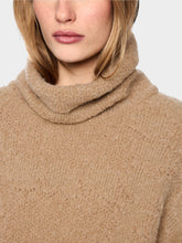 Lade das Bild in den Galerie-Viewer, Rollkragenpullover Knitted in Germany
