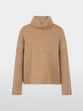 Lade das Bild in den Galerie-Viewer, Rollkragenpullover Knitted in Germany