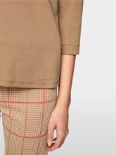 Lade das Bild in den Galerie-Viewer, Basic-Shirt mit Verzierung