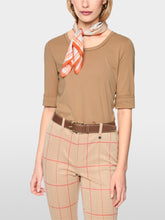 Lade das Bild in den Galerie-Viewer, Basic-Shirt mit Verzierung