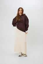 Lade das Bild in den Galerie-Viewer, BF Hoodie Good Karma Wave Truffle
