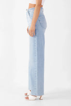 Lade das Bild in den Galerie-Viewer, BLINK Wide Barrel Jeans in 3 Farben