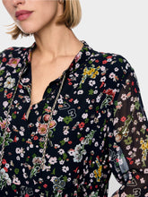 Lade das Bild in den Galerie-Viewer, Viskosekleid mit All-over-Print