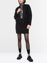 Lade das Bild in den Galerie-Viewer, Schurwolljacke Knitted in Germany