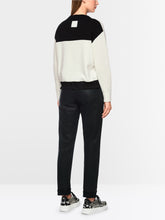 Lade das Bild in den Galerie-Viewer, Sportiver Pullover Knitted in Germany