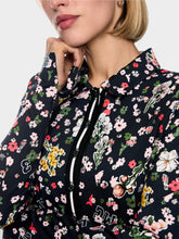 Lade das Bild in den Galerie-Viewer, Bluse mit Allover-Print