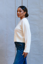Lade das Bild in den Galerie-Viewer, Strickcardigan aus Wolle – Off White