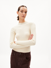 Lade das Bild in den Galerie-Viewer, Alaania Pullover in verschiedenen Farben
