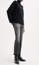 Lade das Bild in den Galerie-Viewer, DENIM ATTRACTION PANTS
