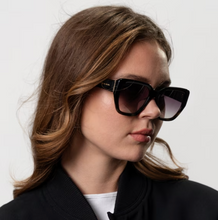 Lade das Bild in den Galerie-Viewer, Toulon Tortoise Black Sonnenbrille
