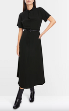 Lade das Bild in den Galerie-Viewer, Kleid mit Teilungsnähten
