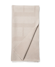 Lade das Bild in den Galerie-Viewer, Signature Scarf
