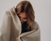 Lade das Bild in den Galerie-Viewer, Signature Scarf
