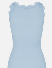 Lade das Bild in den Galerie-Viewer, Classic Silk Top
