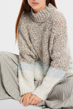 Lade das Bild in den Galerie-Viewer, Oversized Sweater Knitted in Germany

