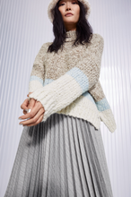 Lade das Bild in den Galerie-Viewer, Oversized Sweater Knitted in Germany
