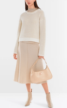Lade das Bild in den Galerie-Viewer, Edler Sweater Knitted in Germany
