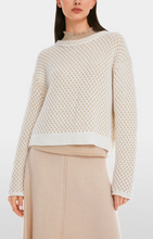 Lade das Bild in den Galerie-Viewer, Edler Sweater Knitted in Germany
