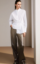 Lade das Bild in den Galerie-Viewer, Hemdbluse mit Wickeleffekt
