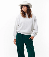 Lade das Bild in den Galerie-Viewer, Sweater mit offenem Rückendetail
