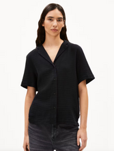 Lade das Bild in den Galerie-Viewer, MAAITE MUSSELIN BLUSE
