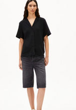 Lade das Bild in den Galerie-Viewer, MAAITE MUSSELIN BLUSE
