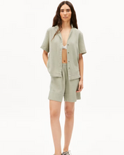 Lade das Bild in den Galerie-Viewer, MAAITE MUSSELIN BLUSE
