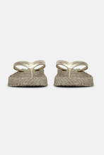 Lade das Bild in den Galerie-Viewer, Plateau Flip-Flops in vielen Farben
