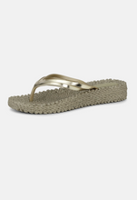 Lade das Bild in den Galerie-Viewer, Plateau Flip-Flops in vielen Farben
