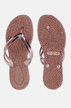 Lade das Bild in den Galerie-Viewer, Plateau Flip-Flops in vielen Farben
