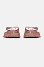 Lade das Bild in den Galerie-Viewer, Plateau Flip-Flops in vielen Farben
