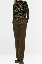 Lade das Bild in den Galerie-Viewer, Weite Cordhose WASHINGTON
