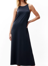 Lade das Bild in den Galerie-Viewer, Bequemes Kleid
